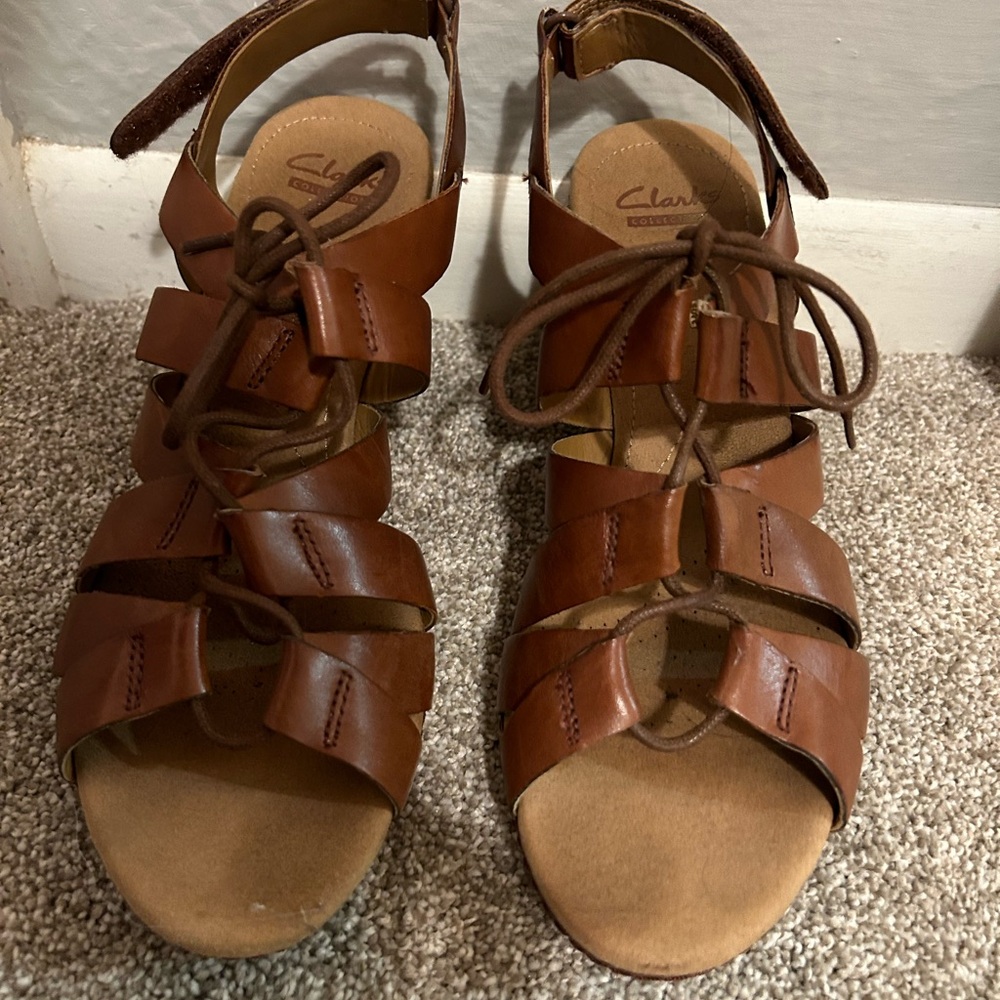 Clarks Women's Tan Leather Sandals